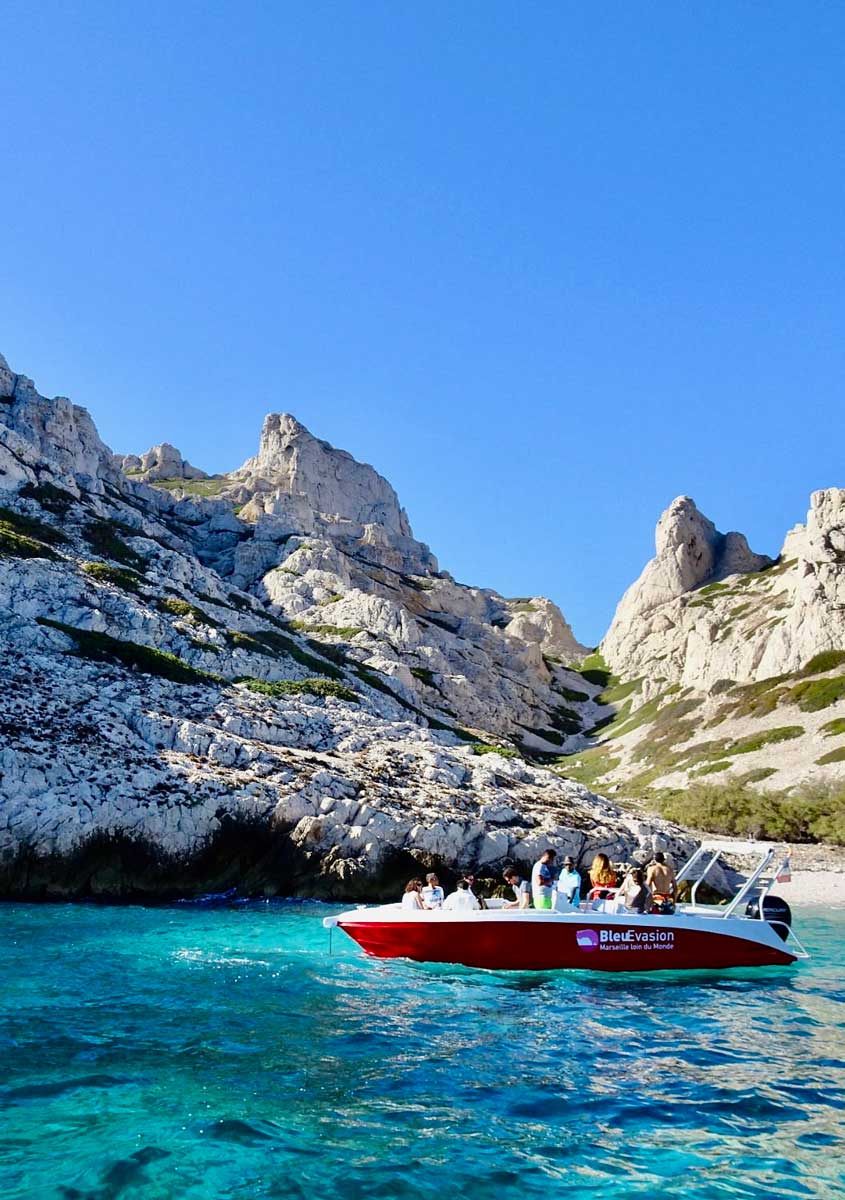 Bateau dans la Calanque de Riou